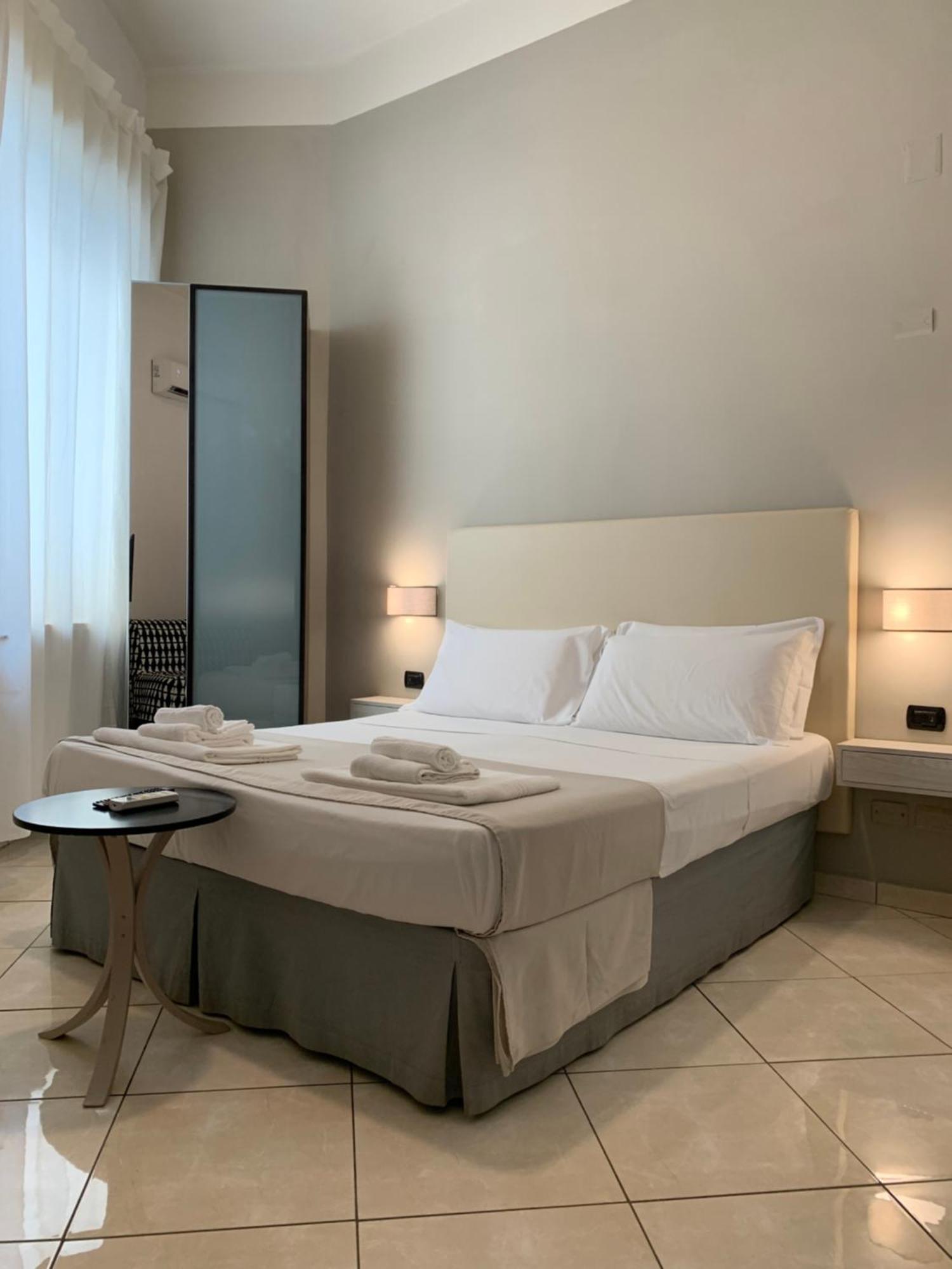 Tuanis Hotell Neapel Exteriör bild