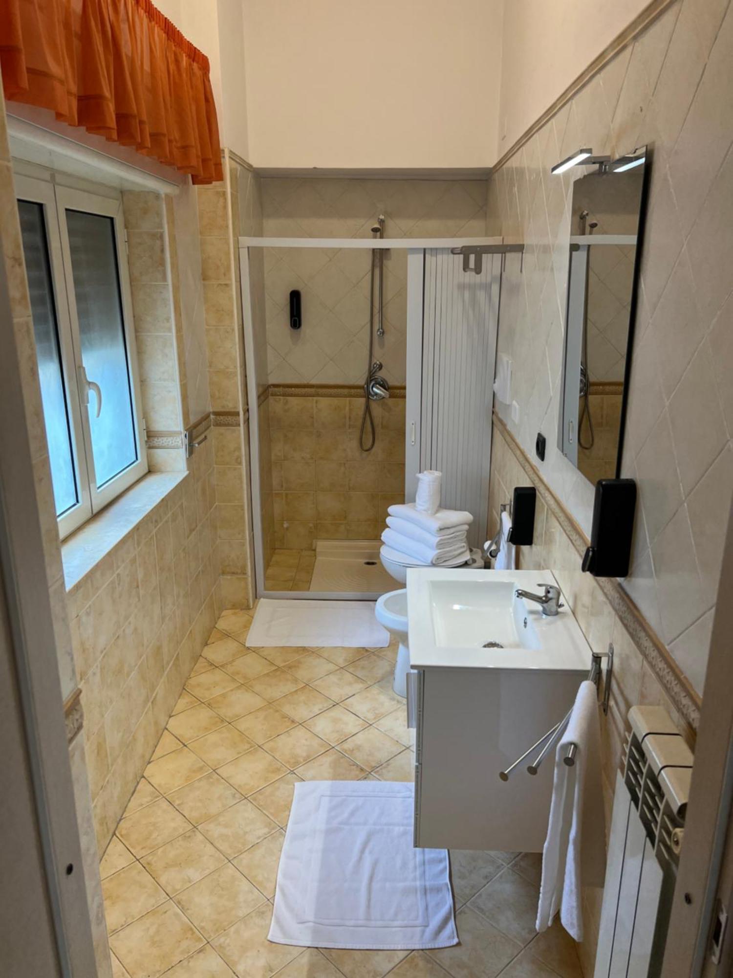 Tuanis Hotell Neapel Exteriör bild