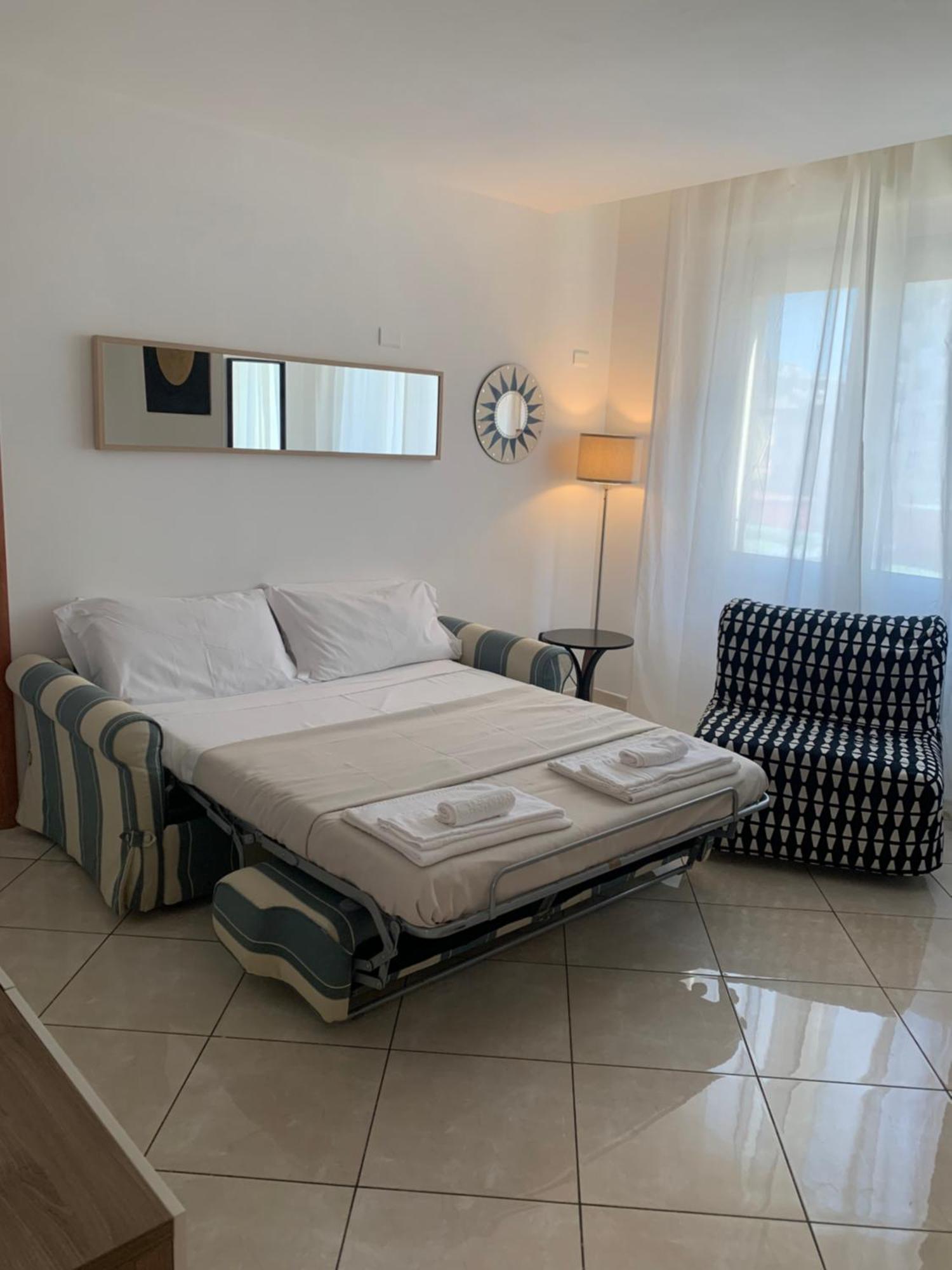 Tuanis Hotell Neapel Exteriör bild